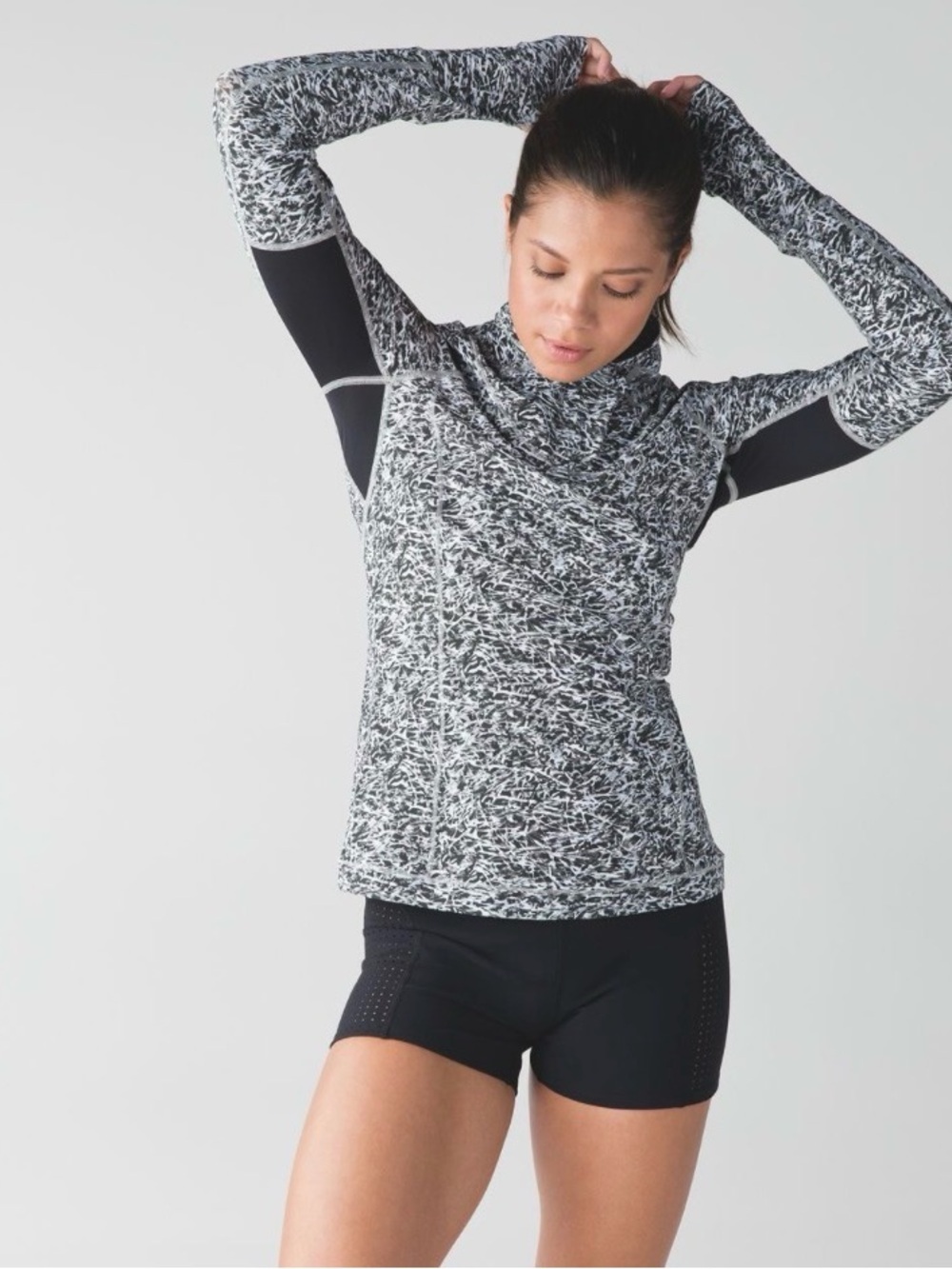 Lululemon Sunaway Runaway 1/2 Zip size 6